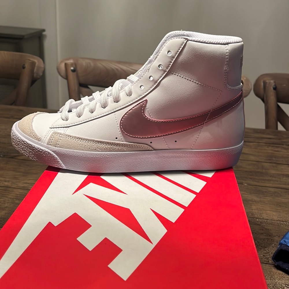 Girls' Big Kids' Nike Blazer Mid '77 Casual Shoes Size 7